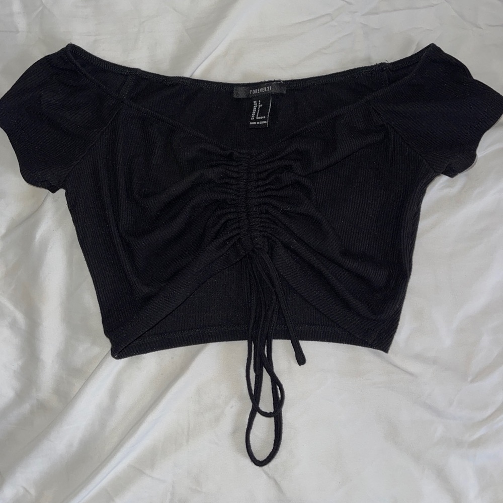 RUCHED BLACK TOP